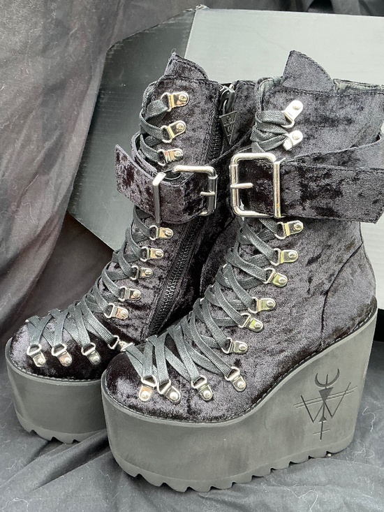 Dolls Kill Shoes - Dollskill velvet platform wedges sz 7 NEW